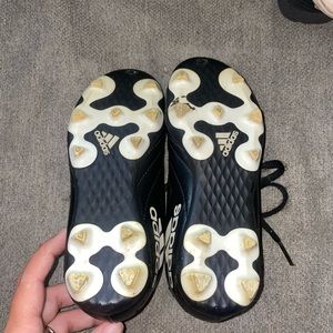 Adidas boys black size 12 soccer cleats